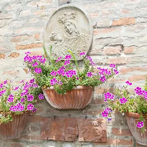 interno-estense-753-lavinia.emilia-romagnahotels.net/