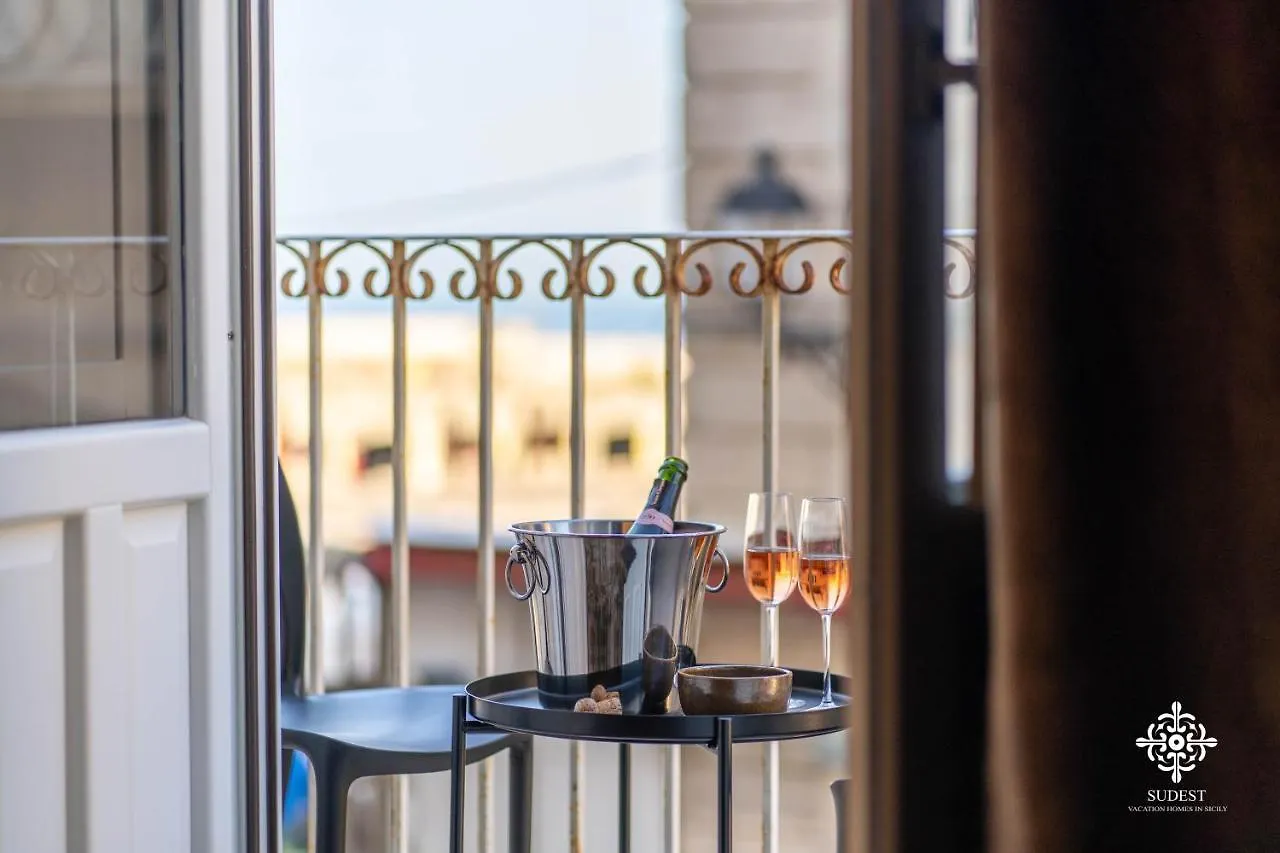 Apartment Armonia Mercato E Mare Syracuse Italy